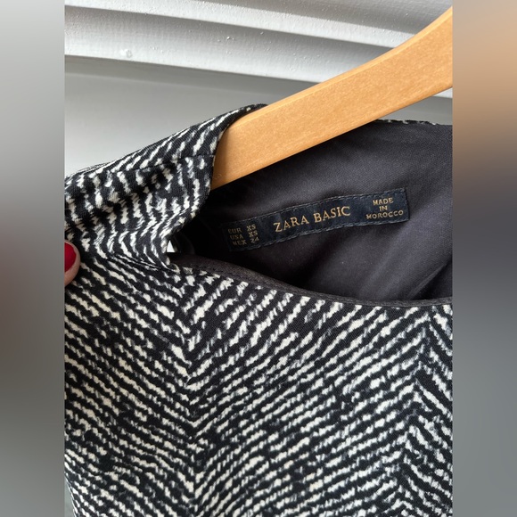 Zara Herringbone Fit & Flare Sleeveless Midi Dress Black Off White - Picture 7 of 7